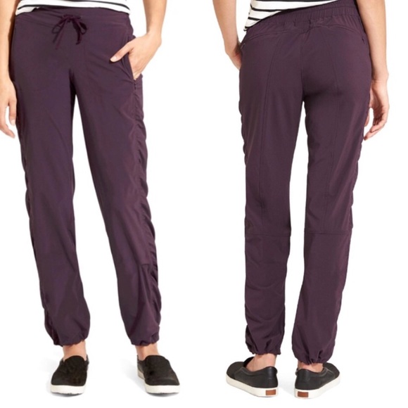 Athleta Pants - Athleta La Viva Ruched Pants